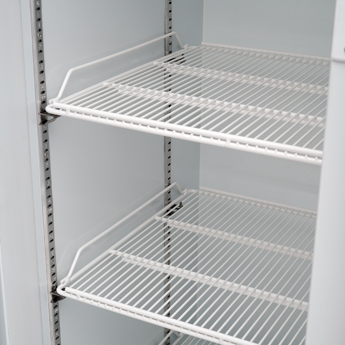 refrigerador-imbera-G342-3P-puertas-cristal-1.jpg